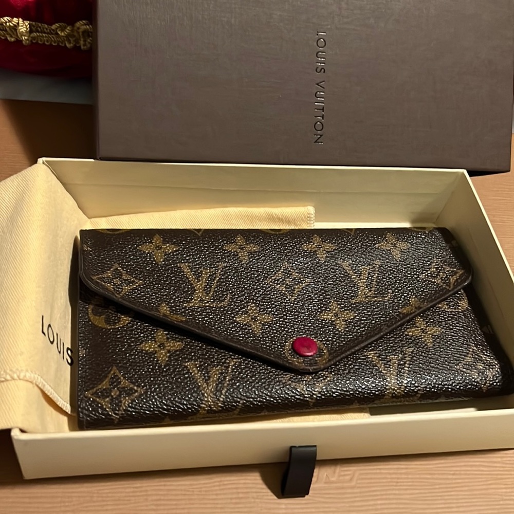 Authenticated Louis Vuitton wallet
